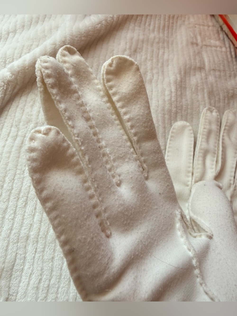 Vintage White Gloves ca. 1960’s Some Stretch, Fab Stitching
